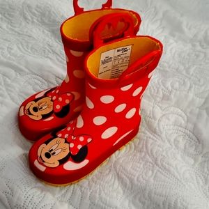 Minnie mouse rain boots 7